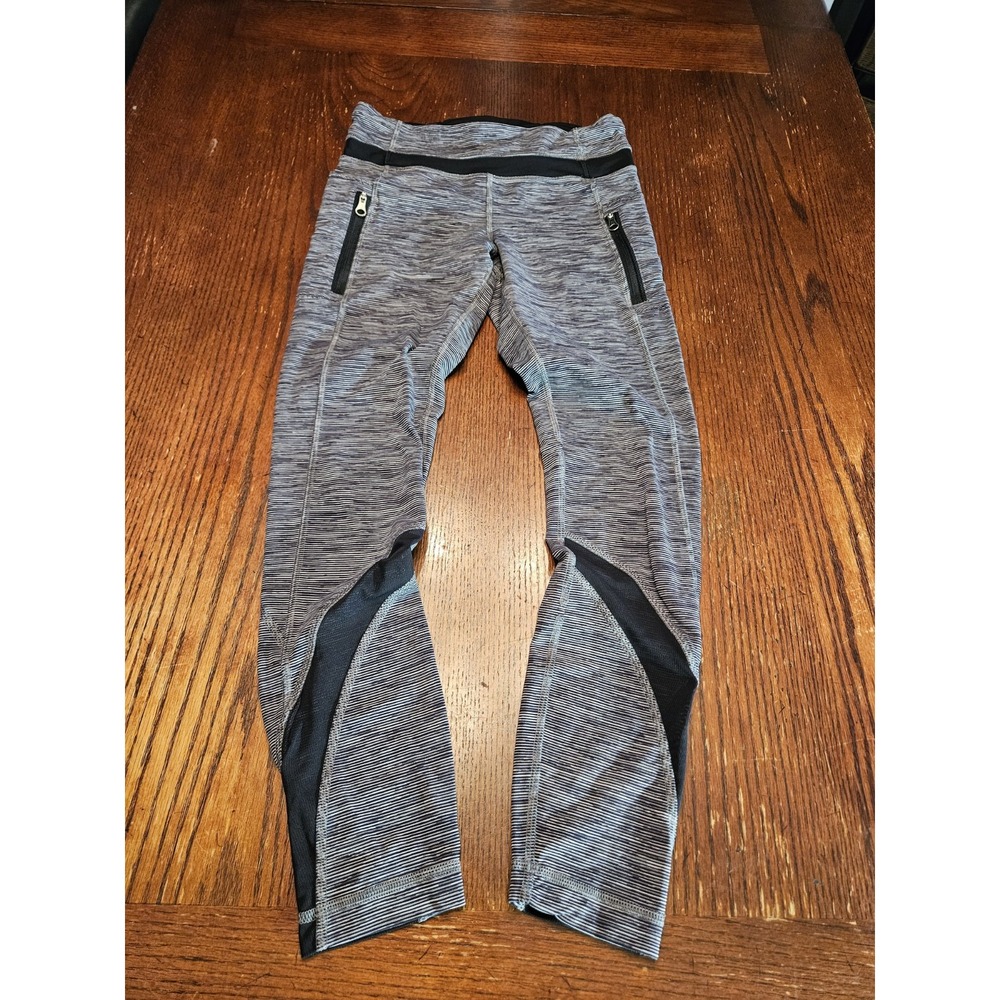 Lululemon Leggin Women's Size 4 Gray Mid-Rise Mesh/Zip Pocket Legging(L32)